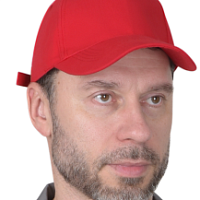 Бейсболка красная
